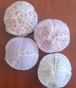 Health And Wellbeing: Reusable Breast Pads - 5 Pairs