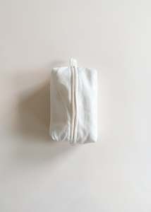 BAG: Makeup bag -Cream textured linen