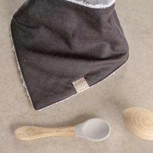 Linen/Towelling Dribble bib ® - Charcoal
