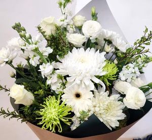 Every Day: Bouquet Classic - White & Green