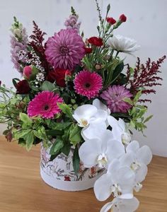 Every Day: Hat Box of Fresh Flowers Large