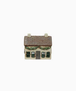 Christmas Tea Light Cottage with Swag