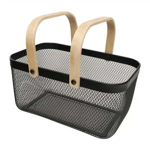 Kitchen 1: Mesh Basket w/Bamboo Handle