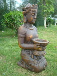 Gifts: Kneeling Buddha