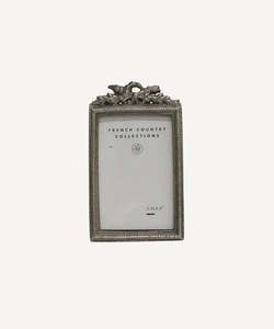 Photo Frames: Wreath Photo Frame 3x2"