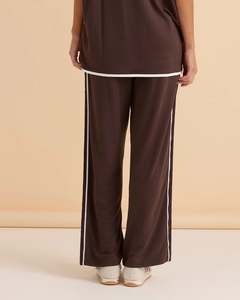 Betty Basics: Betty Basics Evelyn Wide Leg Jogger Chocolate
