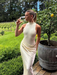 Size 6 Xs: Henne Soraia Dress