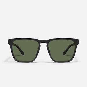 Eyewear: QUAY UNPLUGGED POLARISED - MATTEBLACK/GREEN