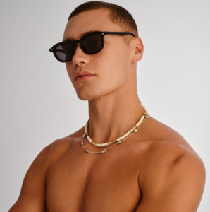 Eyewear: LE SPECS HEART THROB - BLACK