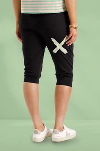 Homelee 3/4 Apartment Pants Black With Candy Apple X