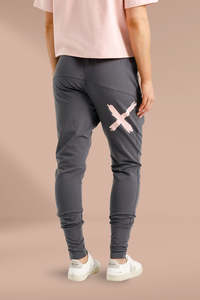 Homelee Apartment Pants Graphite With Blossom X