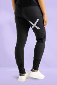 Homelee Alpine Apartment Pants Black with Lilac X