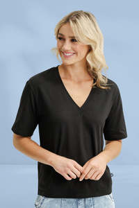 Homelee V Neck Tee Black