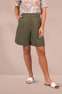 Warm Spring: Vassalli Wide Leg Above Knee Shorts Olive