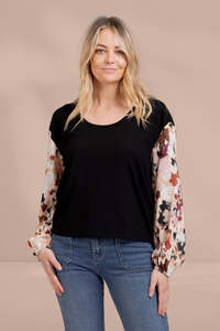Clearance: Mi Moso Flora Top Abstract