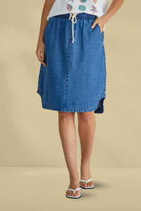Cool Summer: Betty Basics Dara Denim Skirt Vintage Blue
