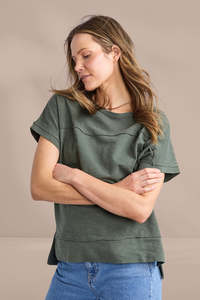 Warm Spring: Foxwood Allison Tee Khaki