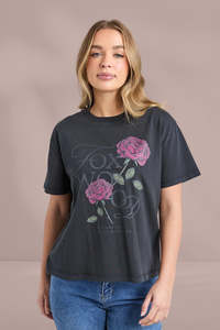 Trending: Foxwood English Rose Tee Black
