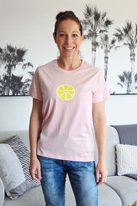 Light Summer: AS Colour Mia Maple Lemon Tee Pink
