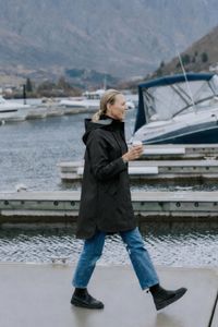 PRE-ORDER Moke Billie Raincoat Black with Choc Houndstooth