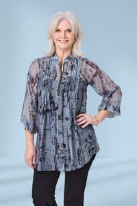 Soft Autumn: Lemon Tree Liza Top and Singlet Blue Shades