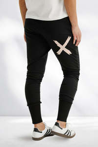 Homelee Winter Apartment Pants Black with Peach Parfait X