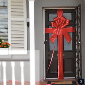 Real Estate Settlement Gifts: Welcome Home Door Bow - Classic High-Sheen Finish Red
