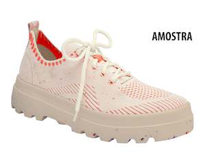 Red: Piccadilly S021003 COMFORT ON THE FEET AND IN THE MIND. Insole developed with materials recovered from the textile industry.