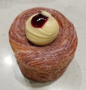Jam cruffin - Breadhead