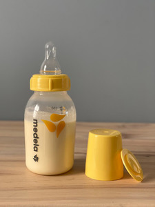Products: Medela Single Bottle 150mL with Slow Teat