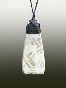 Ceramic Jewellery: Crown Lynn Staccato Ceramic Pendant