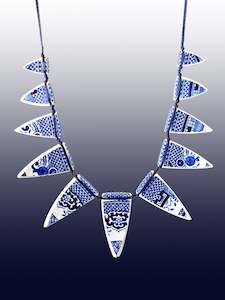 Crown Lynn: Crown Lynn Willow Pattern Statement Necklace