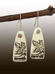 Ceramic Earrings: Vintage Leaf Ceramic Earrings