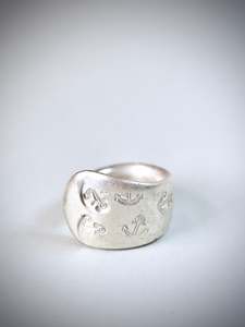 Anchor Ring, Medium