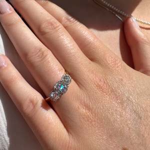 Lab Diamonds: BWJ - 9ct Yellow Gold 3 Stone Illusion Set 1.02ct F VS Trio Lab Grown Certificated Ring