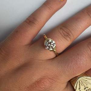 BWJ - 9ct Yellow Gold Certificated 1.50ct  F VS  Lab Grown Diamond Semi Rub Set &hellip;