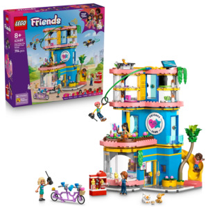 Lego Friends: LEGO Friends 42689 Heartlake City Friends Club House