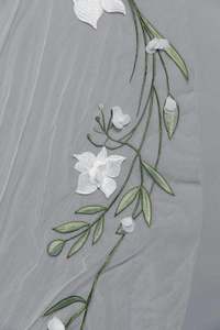 Embroidered Flower Veil | AVL0189