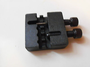 Chain breaker Briggs Supply Compan