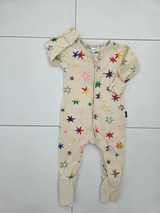 EUC SIZE 3-6 MONTHS
