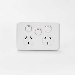 iLuxlite Double Power Point with Extra Switch - 10A - Horizontal - White