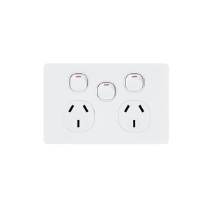 iluxlite Double Powerpoint 10A with Extra Switch Horinzontal White