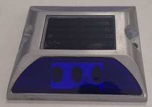 LED Lights, Flashing Lights, LED Lightbars, Roof Beacons: Frost Indicating LED Cats Eyes