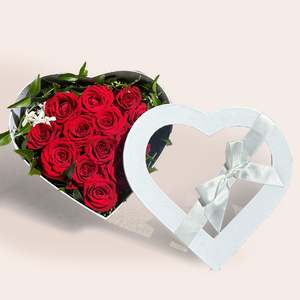 Featured Collections: Heart Box Roses