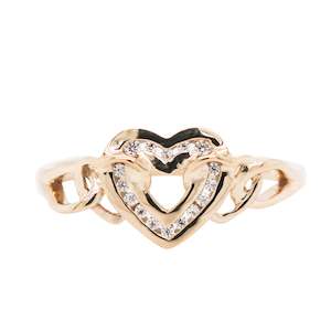 Rings: 9ct Gold CZ Heart Shape Ring B52J58