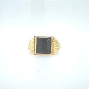 9ct Gold Rectangular Black Onyx Signet Ring with Fluted Shoulders