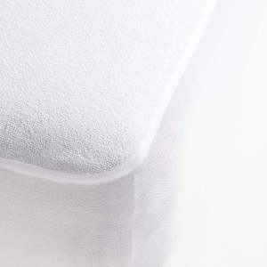 Bedding: Mattress Protector Waterproof Towelling