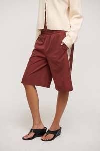 Womens Shorts: Aspen Long Short Chocolate