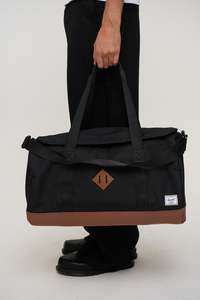 Mens Bags: Herschel Novel Duffle Black/Saddle Brown