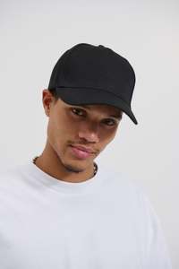 Mens Headwear: Classic Cap Black